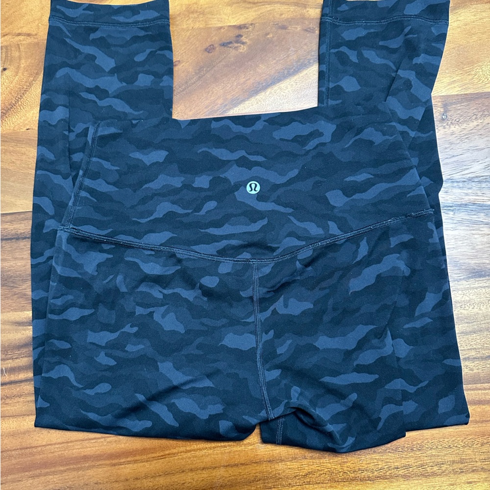 Lululemon Align High-Rise Crop 21” size 6